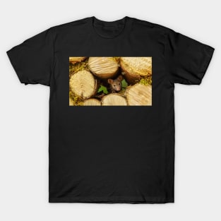 mouse in log pile T-Shirt